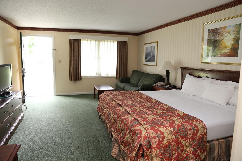 Fairbanks Inn Сент-Джонсбери Экстерьер фото