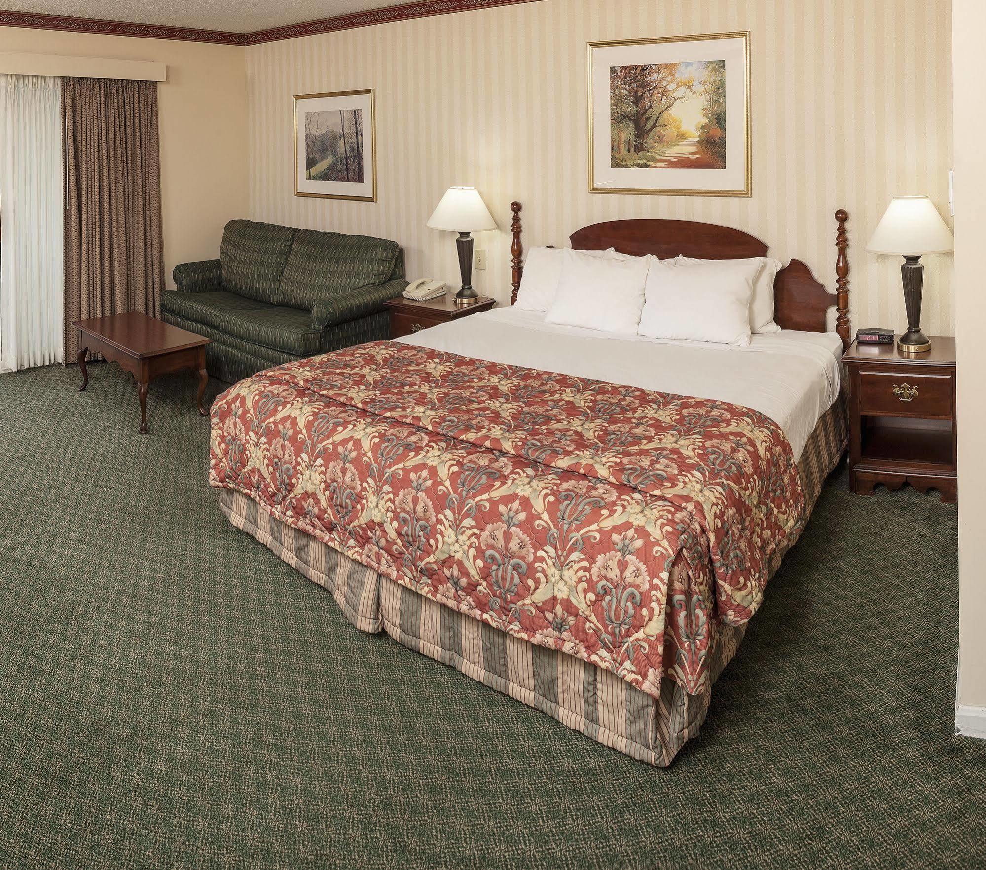 Fairbanks Inn Сент-Джонсбери Экстерьер фото