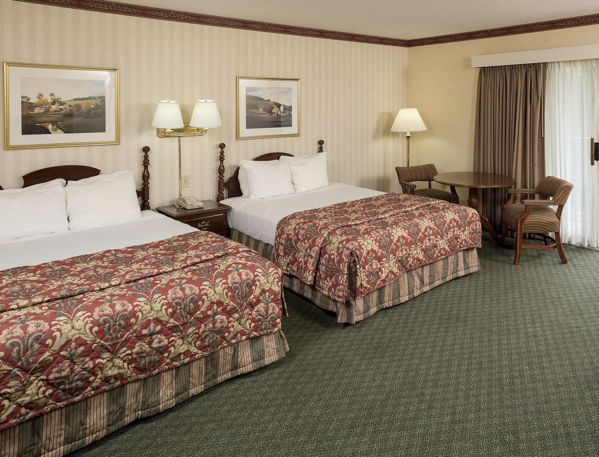 Fairbanks Inn Сент-Джонсбери Экстерьер фото